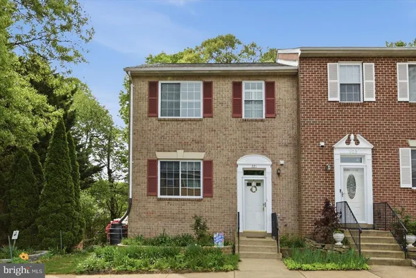 $599,900 | 221 Beacon Drive, Sterling, VA 20164