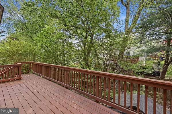 $599,900 | 221 Beacon Drive, Sterling, VA 20164