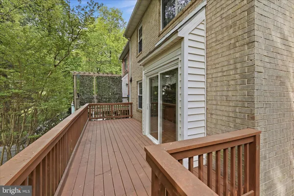 $599,900 | 221 Beacon Drive, Sterling, VA 20164