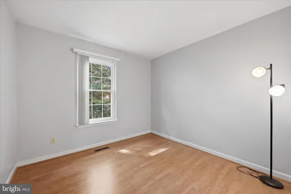 $599,900 | 221 Beacon Drive, Sterling, VA 20164