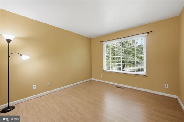 $599,900 | 221 Beacon Drive, Sterling, VA 20164