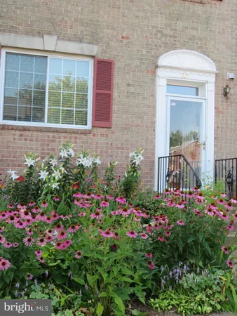$599,900 | 221 Beacon Drive, Sterling, VA 20164