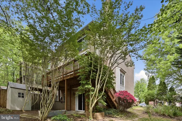 $599,900 | 221 Beacon Drive, Sterling, VA 20164