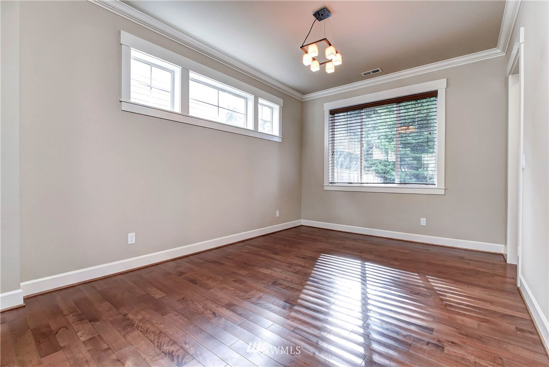 6213 Southeast 2nd Street Renton, WA 98059 - Photo 6 of 32