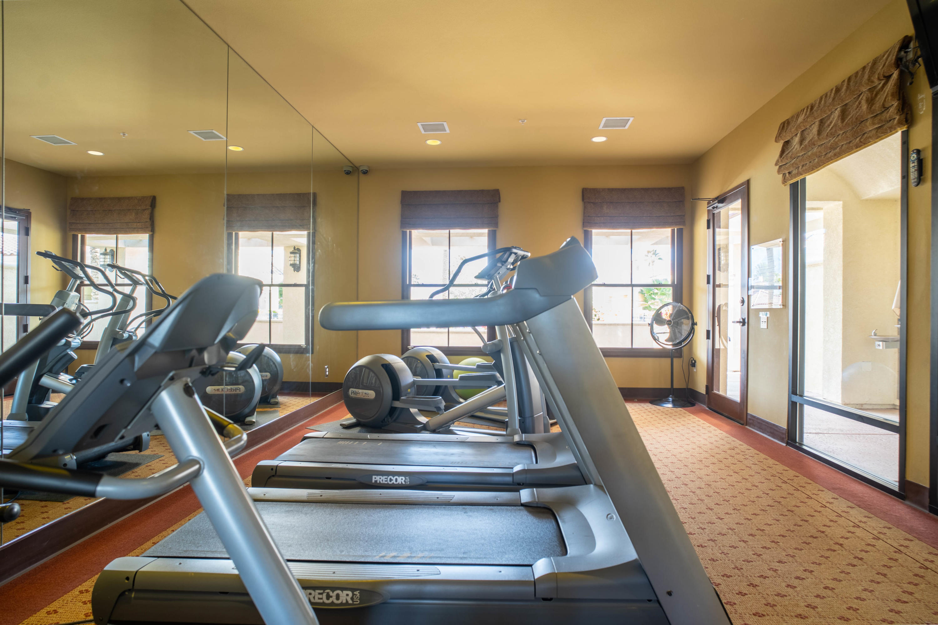 80777 Calle Azul La Quinta, CA 92253 - Photo 35 of 39 a view of a room with gym equipment