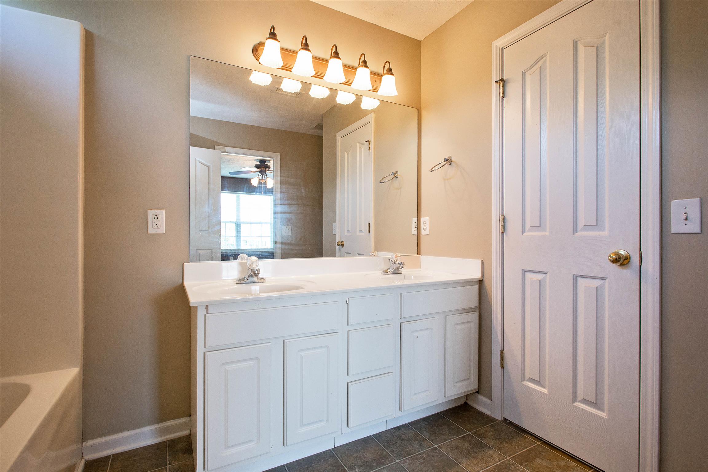 138 Fall View Court Murfreesboro, TN 37129 - Photo 18 of 21 Gallery Image 18
