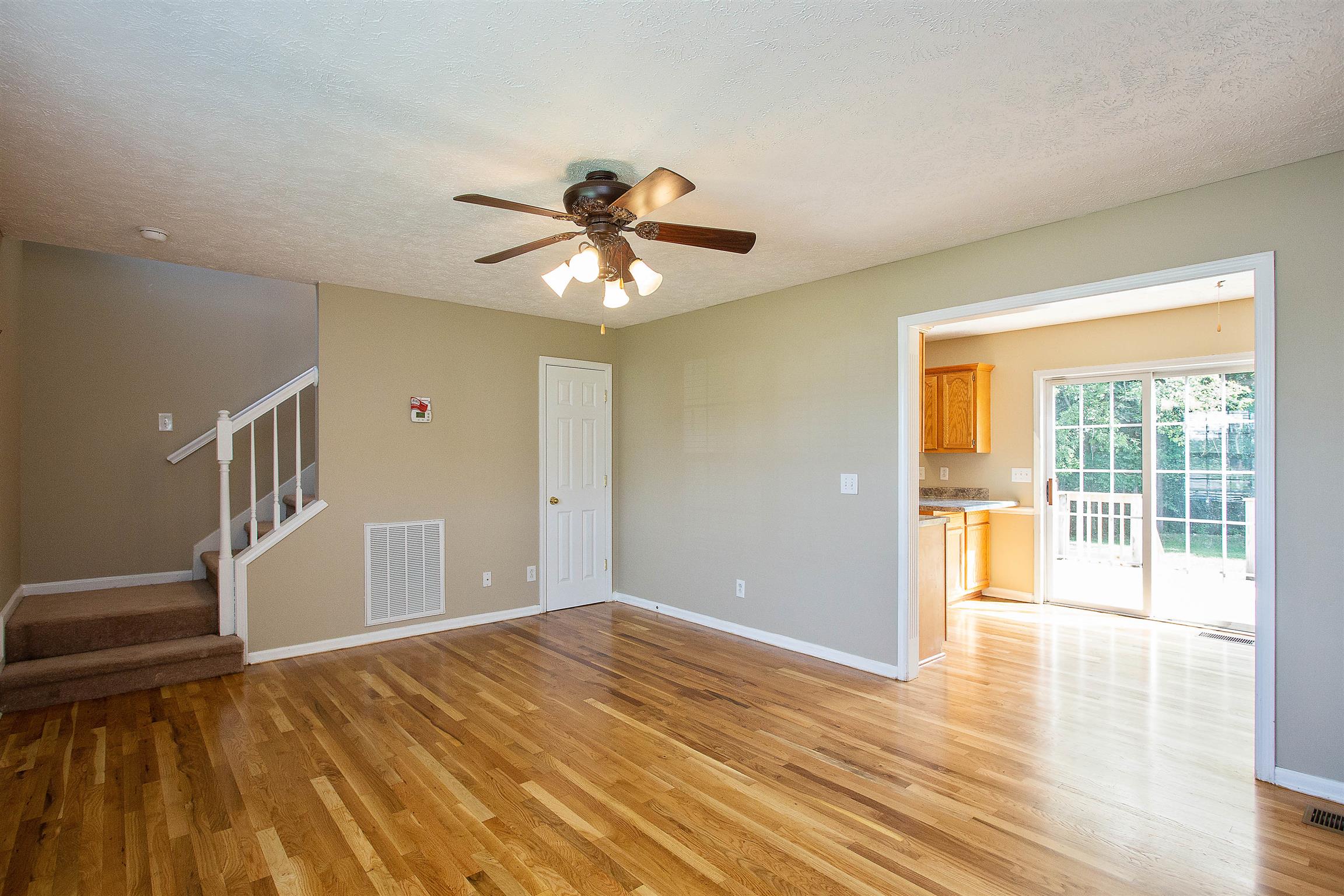 138 Fall View Court Murfreesboro, TN 37129 - Photo 9 of 21 Gallery Image 9