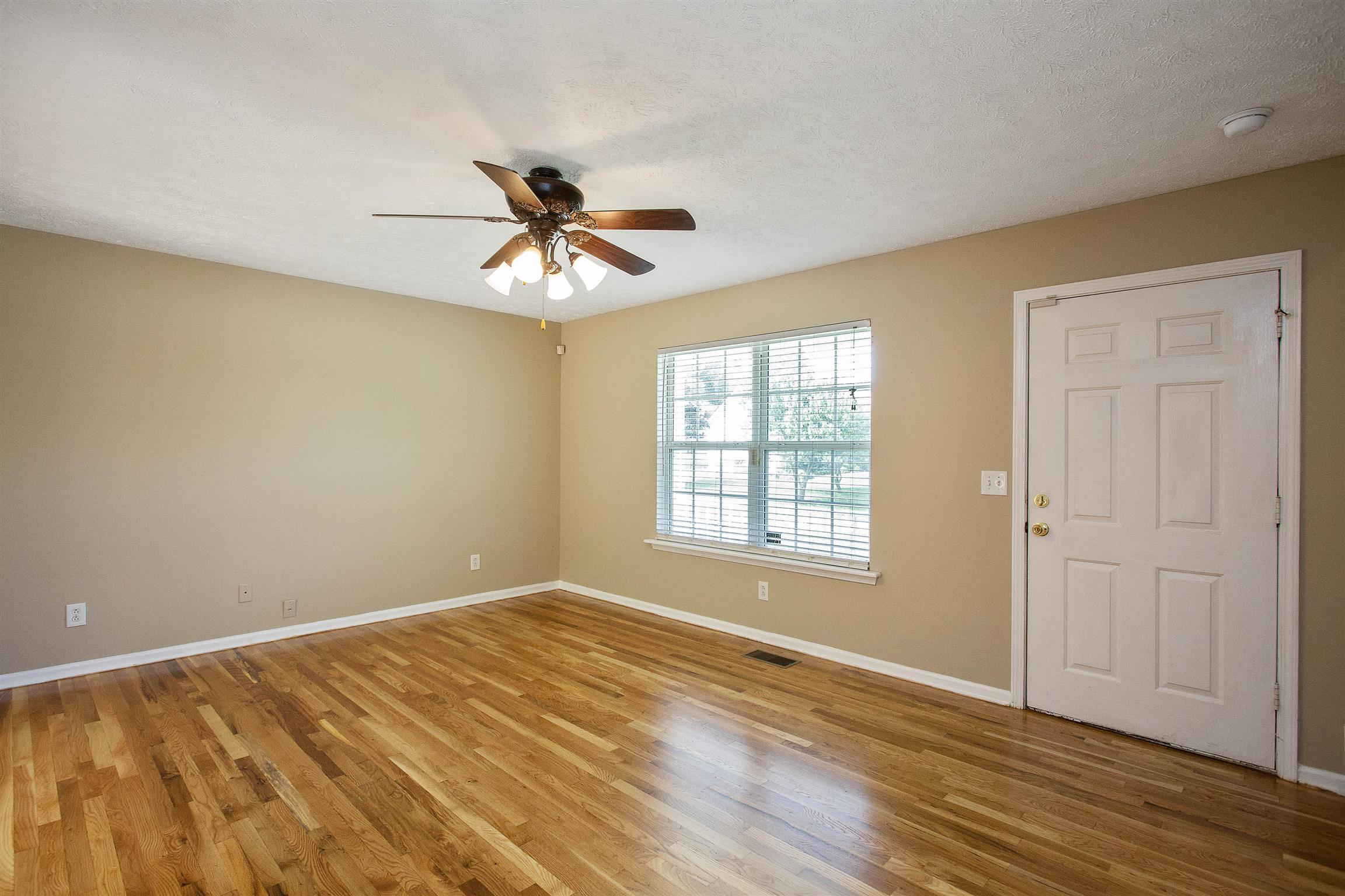 138 Fall View Court Murfreesboro, TN 37129 - Photo 10 of 21 Gallery Image 10
