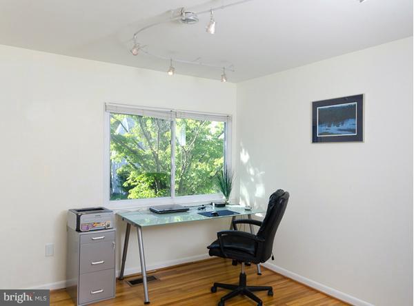 1502 Roundleaf Court Reston, VA 20190 - Photo 12 of 23 Bedroom 4