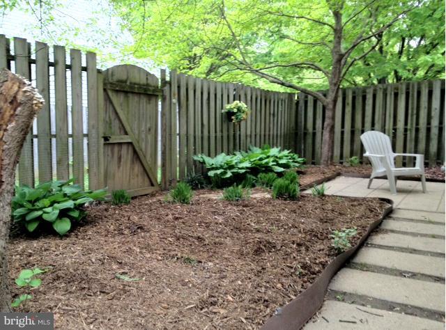 1502 Roundleaf Court Reston, VA 20190 - Photo 19 of 23 Fenced Backyard Patio