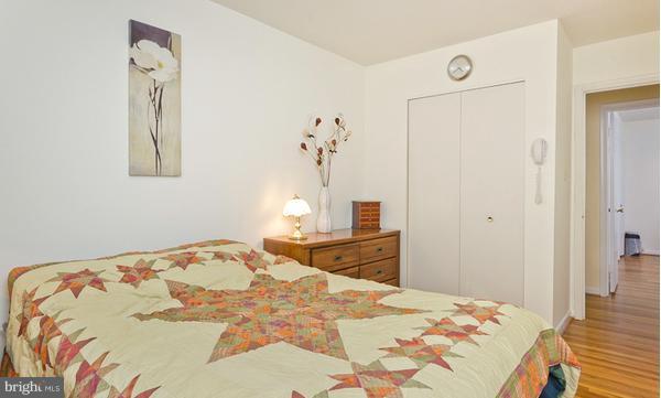 1502 Roundleaf Court Reston, VA 20190 - Photo 21 of 23 Bedroom 3