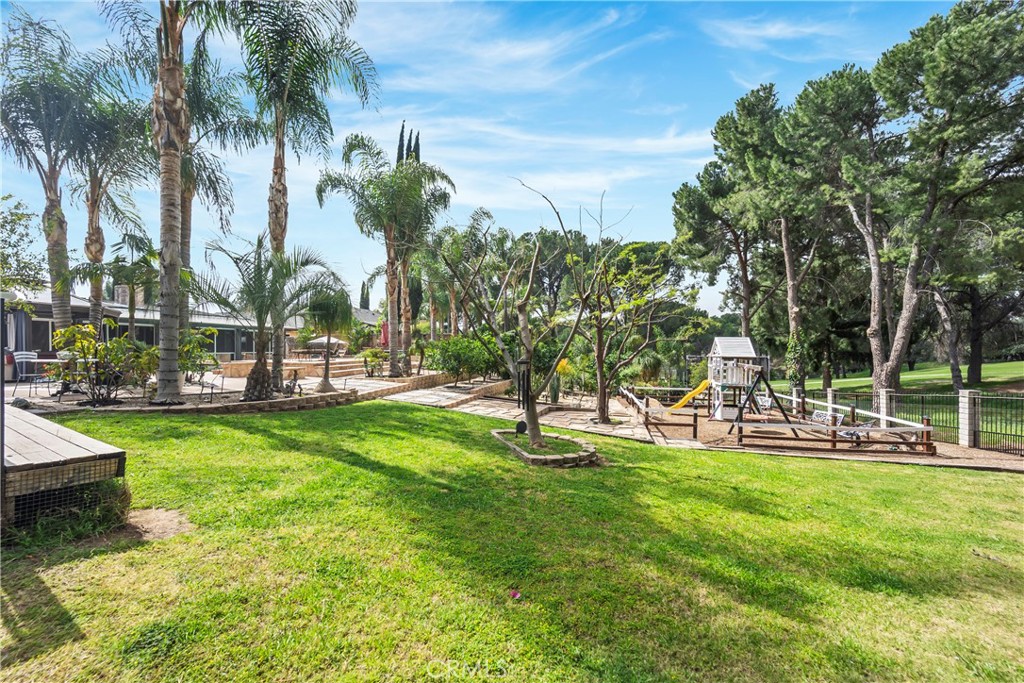 16857 Colven Road Granada Hills, CA 91344 - Photo 27 of 40