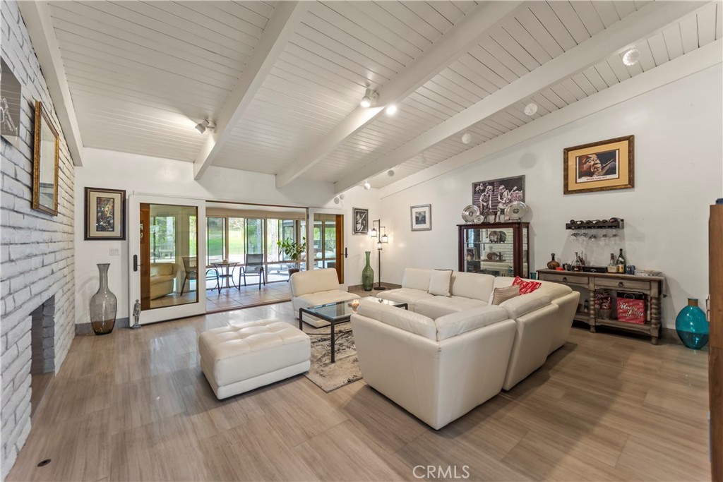 16857 Colven Road Granada Hills, CA 91344 - Photo 4 of 40