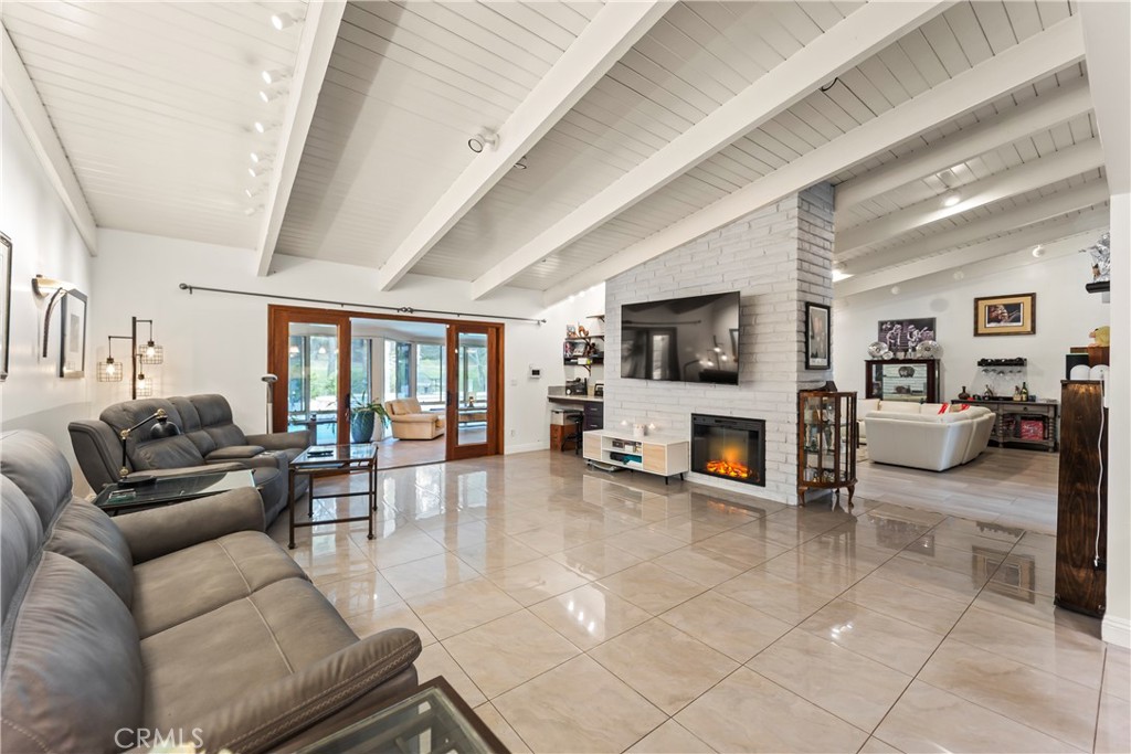 16857 Colven Road Granada Hills, CA 91344 - Photo 7 of 40