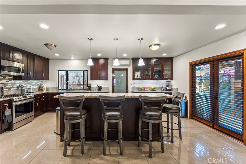 16857 Colven Road Granada Hills, CA 91344 - Photo 9 of 40