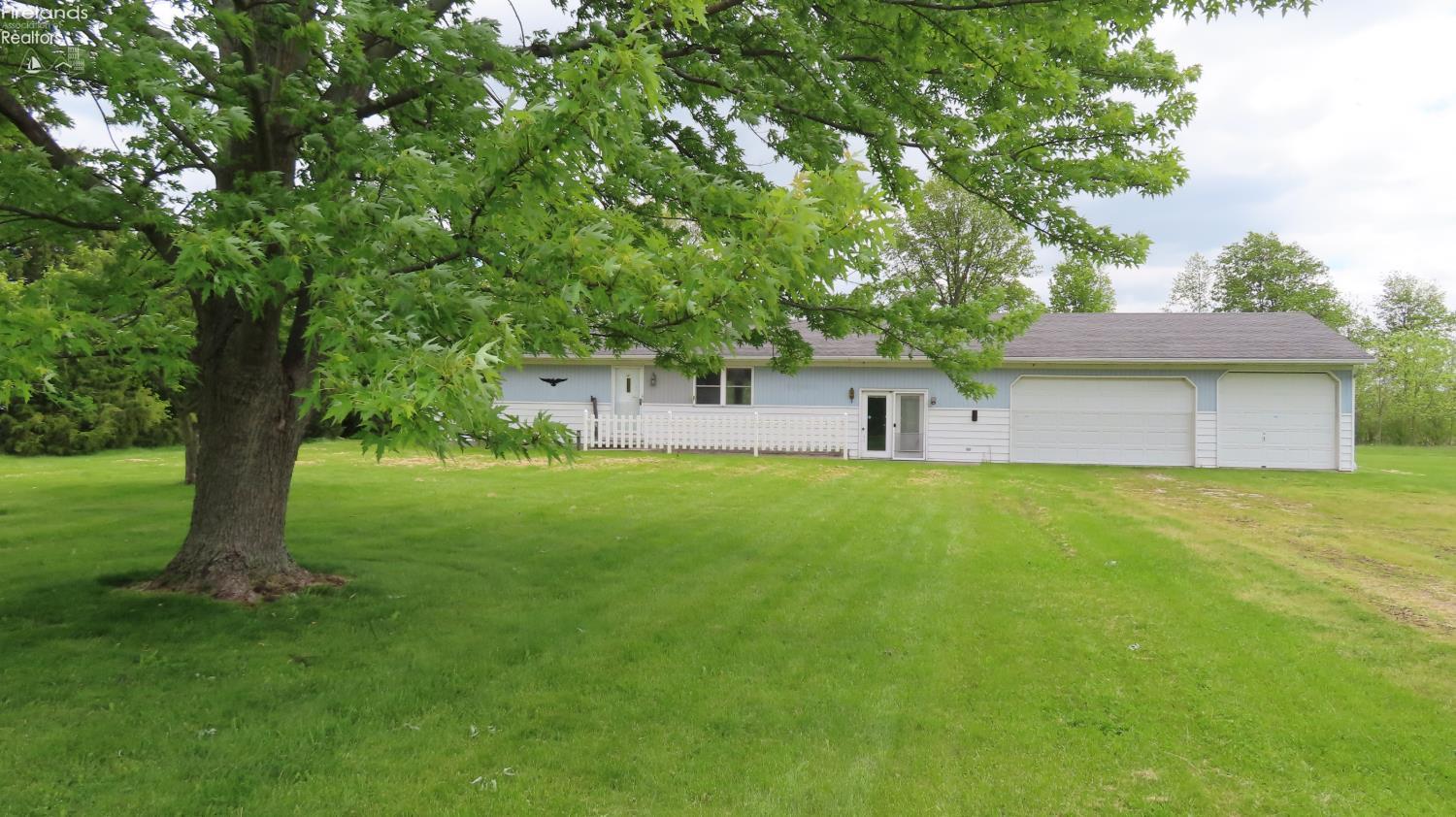 95 South River Bend Road Port Clinton, OH 43452 - Photo 2 of 23 Gallery Image 2