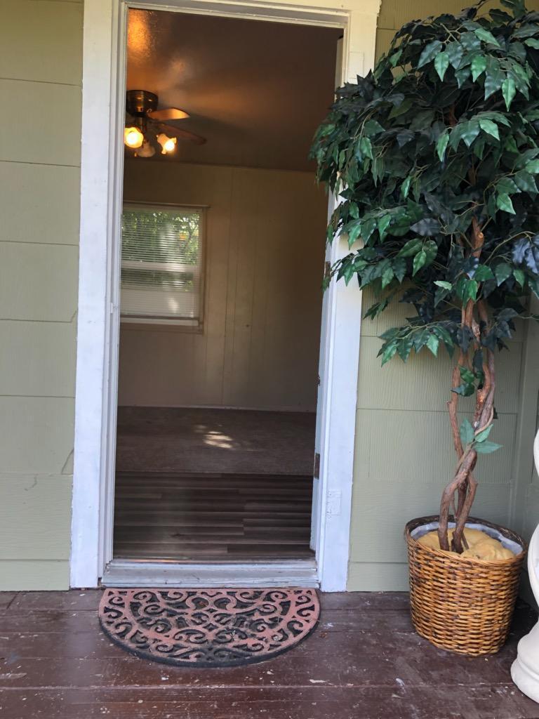 2556 Barney Road Anderson, CA 96007 - Photo 2 of 15 FRONT DECK