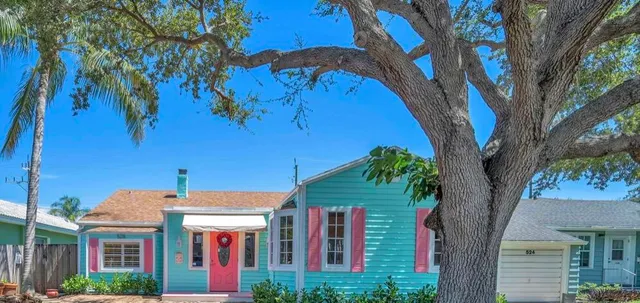 $7,400 | 528 North Palmway, Lake Worth Beach, FL 33460