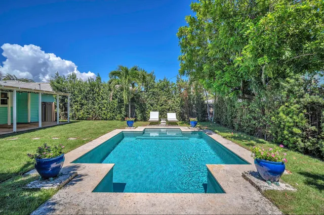 $7,400 | 528 North Palmway, Lake Worth Beach, FL 33460