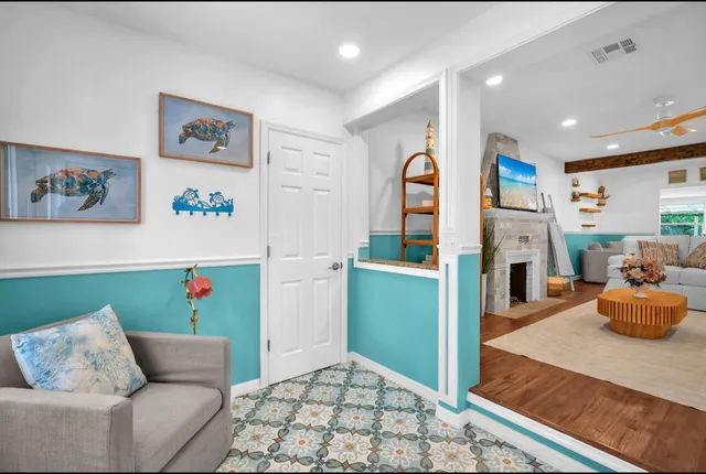 $7,400 | 528 North Palmway, Lake Worth Beach, FL 33460