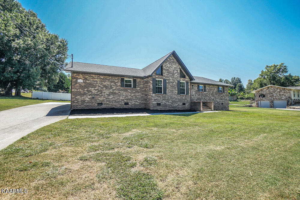 1247 Topside Road Louisville, TN 37777 - Photo 2 of 43 DSC04697