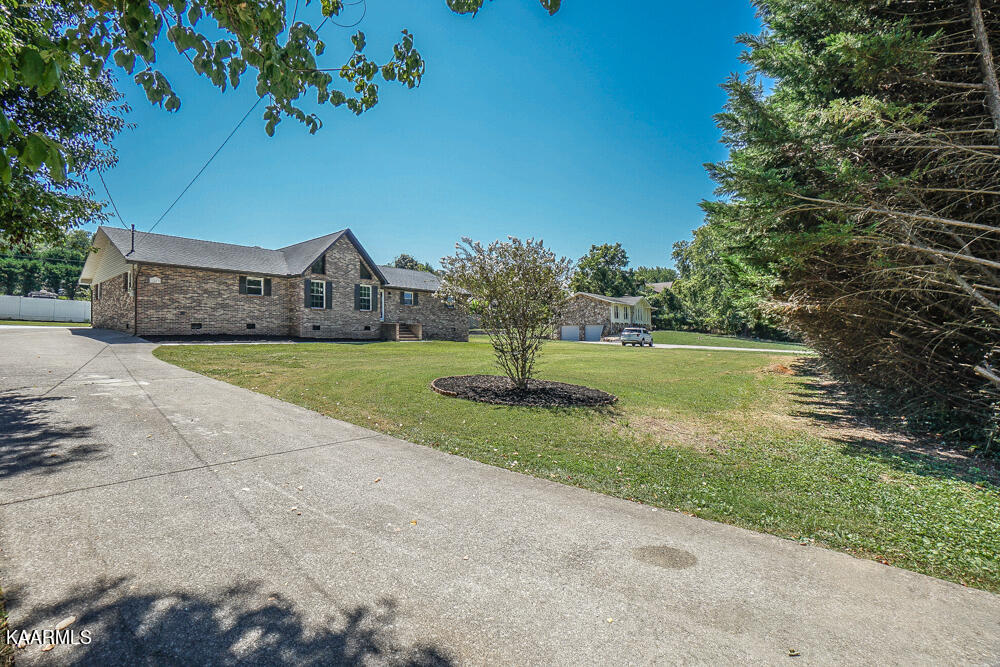 1247 Topside Road Louisville, TN 37777 - Photo 6 of 43 DSC04704