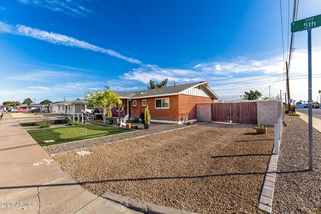 $450,000 | 1561 West 5th Street, Mesa, AZ 85201