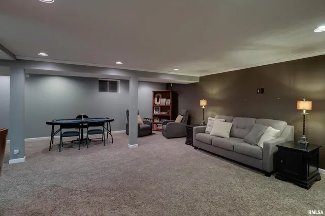 $405,000 | 620 Birdie Lane, Quincy, IL 62305