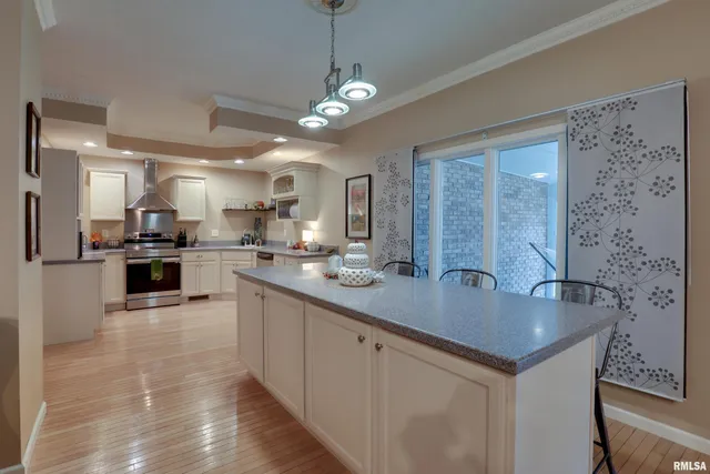 $405,000 | 620 Birdie Lane, Quincy, IL 62305