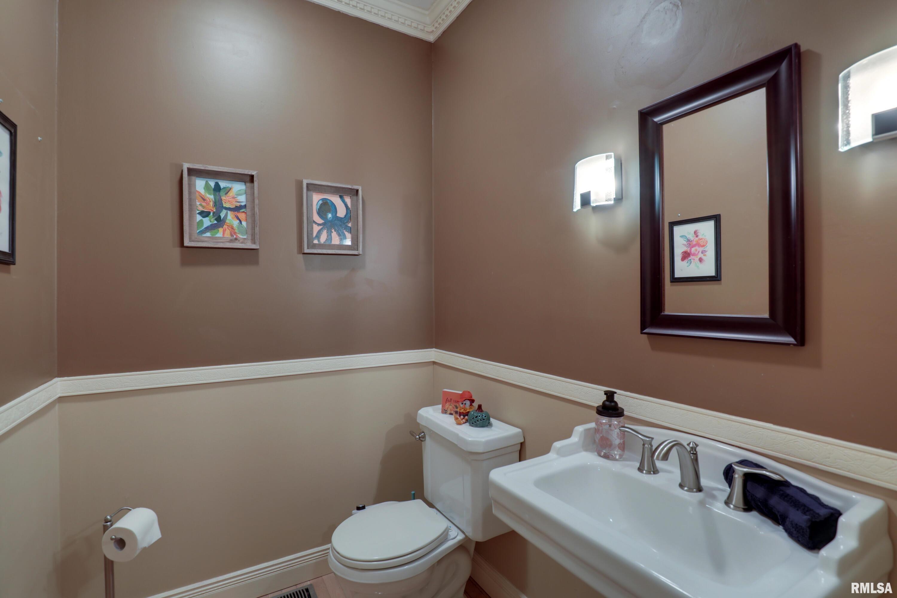 620 Birdie Lane Quincy, IL 62305 - Photo 10 of 16