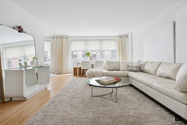 $749,000 | 433 East 56th Street, Unit 6B | Sutton Place