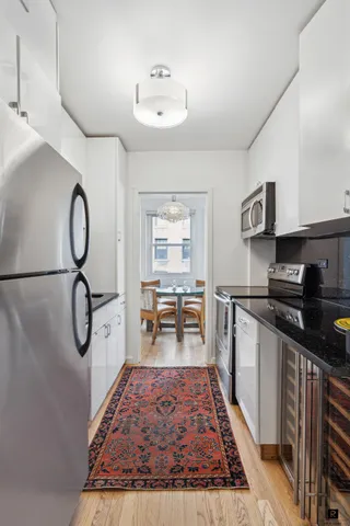 $749,000 | 433 East 56th Street, Unit 6B | Sutton Place