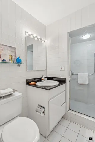 $749,000 | 433 East 56th Street, Unit 6B | Sutton Place