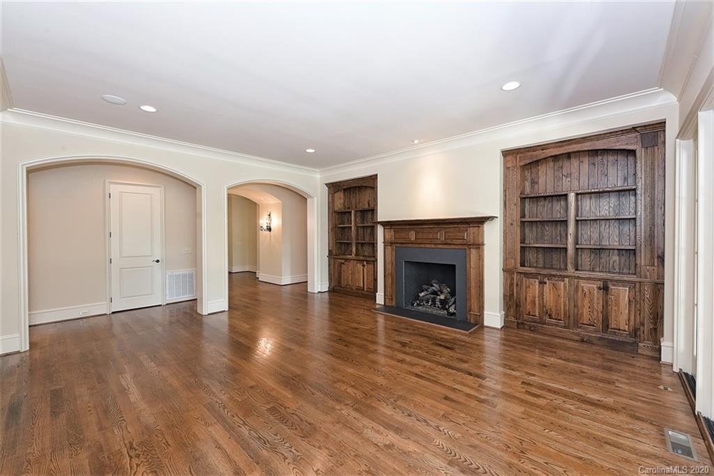2600 Tanglewood Lane Charlotte, NC 28211 - Photo 11 of 48 Gallery Image 11