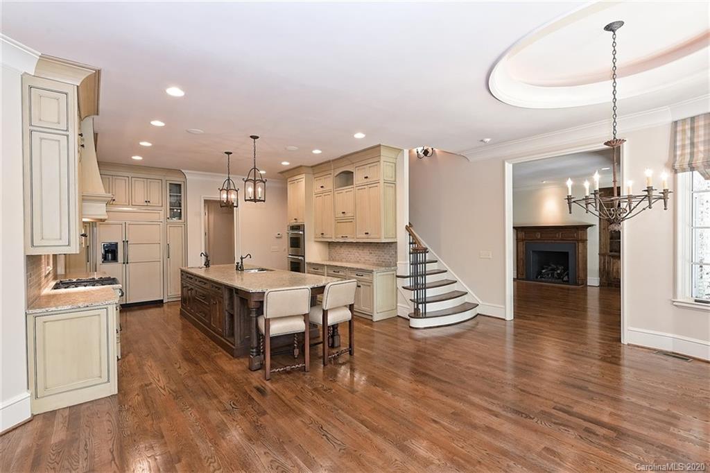 2600 Tanglewood Lane Charlotte, NC 28211 - Photo 13 of 48 Gallery Image 13