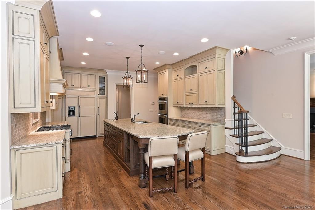 2600 Tanglewood Lane Charlotte, NC 28211 - Photo 16 of 48 Gallery Image 16