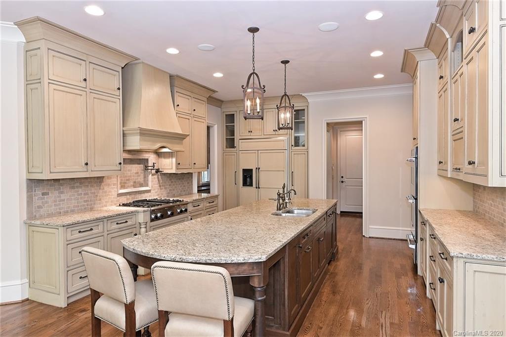 2600 Tanglewood Lane Charlotte, NC 28211 - Photo 17 of 48 Gallery Image 17
