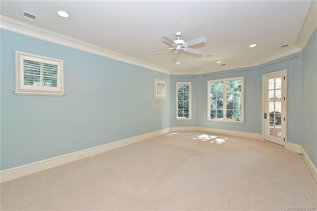 2600 Tanglewood Lane Charlotte, NC 28211 - Photo 28 of 48 Gallery Image 28