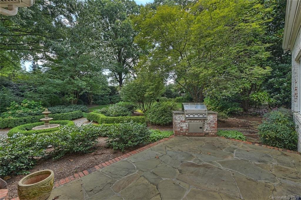 2600 Tanglewood Lane Charlotte, NC 28211 - Photo 43 of 48 Gallery Image 43