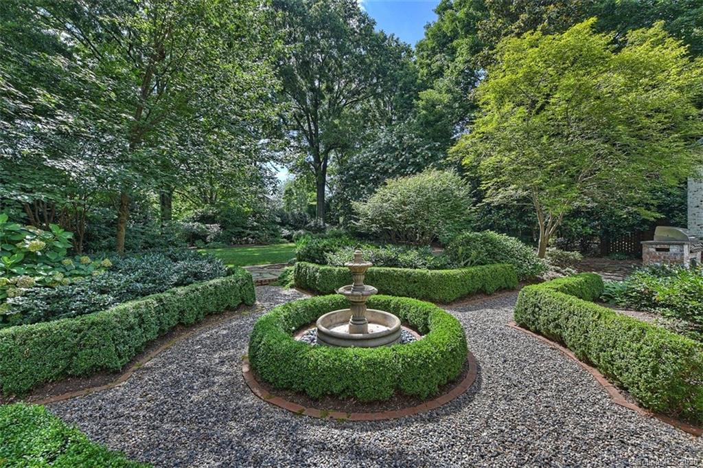 2600 Tanglewood Lane Charlotte, NC 28211 - Photo 46 of 48 Gallery Image 46