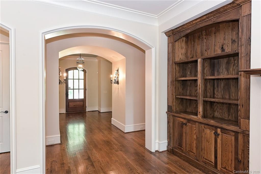 2600 Tanglewood Lane Charlotte, NC 28211 - Photo 9 of 48 Gallery Image 9