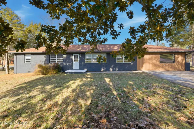 $369,500 | 3801 Devon Drive Northeast, Knoxville, TN 37918
