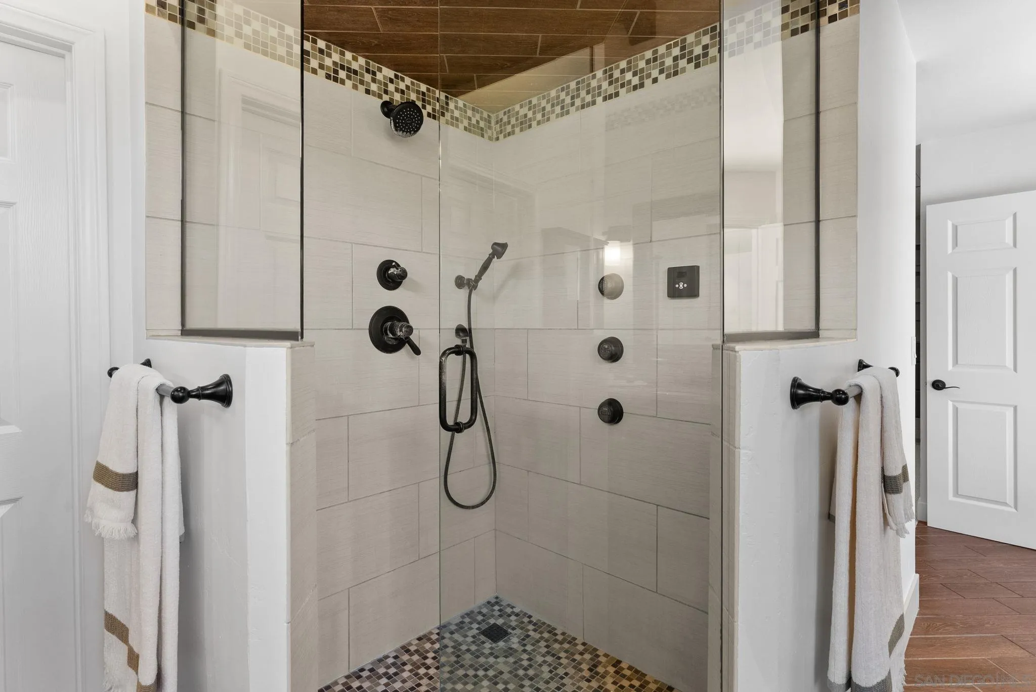 12832 Stone Canyon Road Poway, CA 92064 - Photo 23 of 60 Primary Bath/Spa