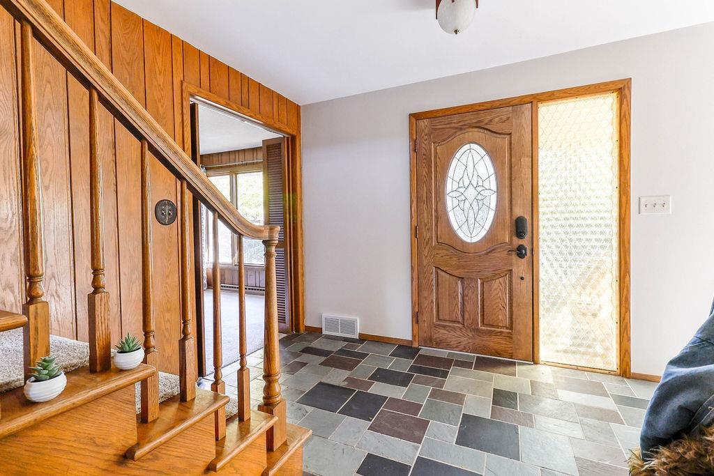 1913 North Outagamie Street Appleton, WI 54914 - Photo 4 of 69