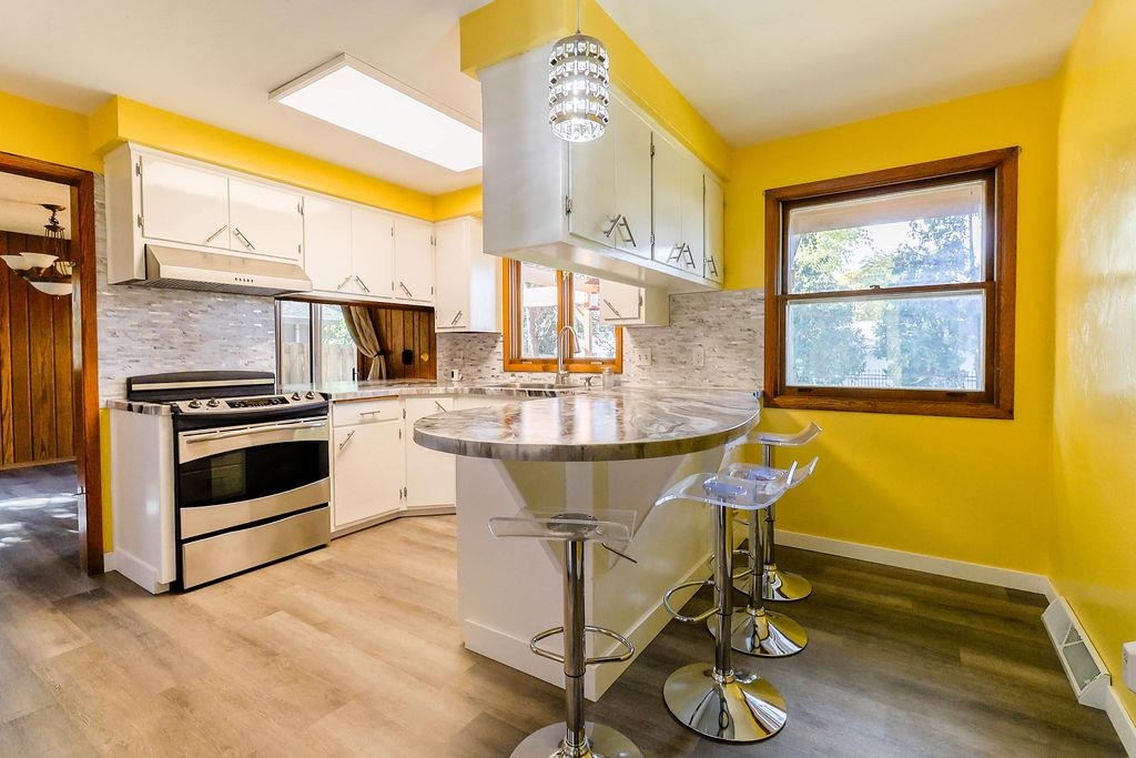 1913 North Outagamie Street Appleton, WI 54914 - Photo 5 of 69