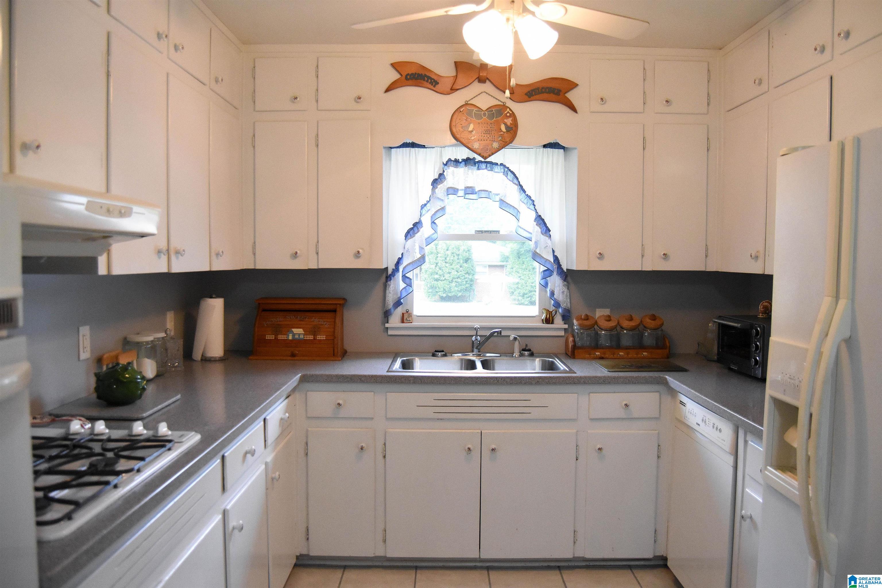 3913 Stratford Road Anniston, AL 36207 - Photo 15 of 46