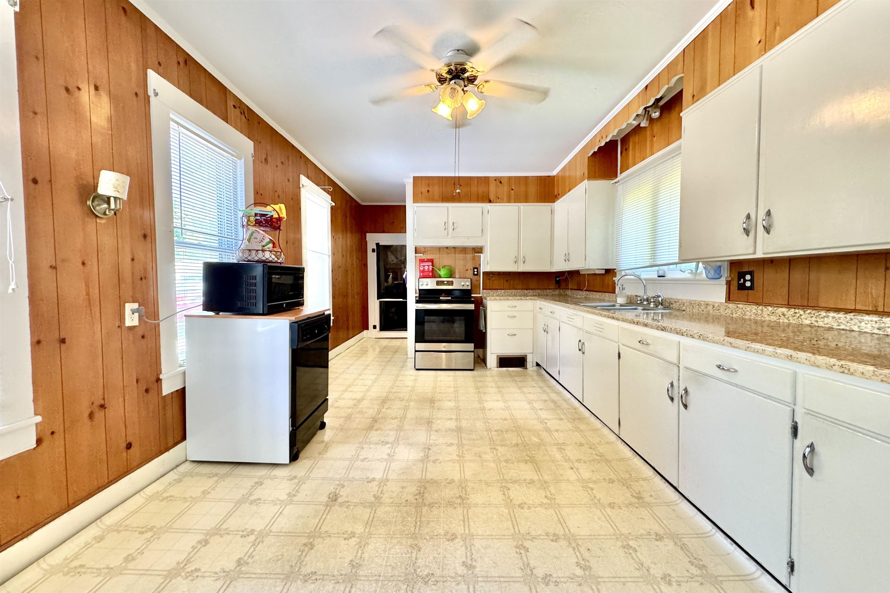 39 Chestnut Street Tilton, NH 03276 - Photo 15 of 39