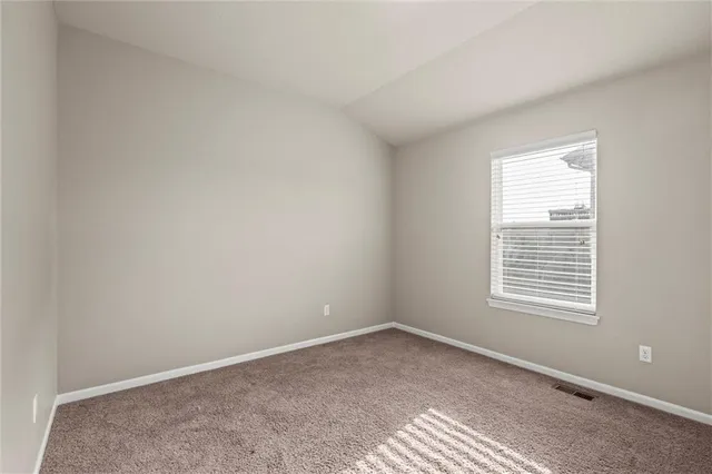 $349,900 | 17187 South Kill Creek Road, Gardner, KS 66030