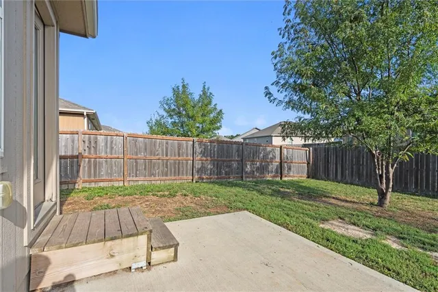 $349,900 | 17187 South Kill Creek Road, Gardner, KS 66030