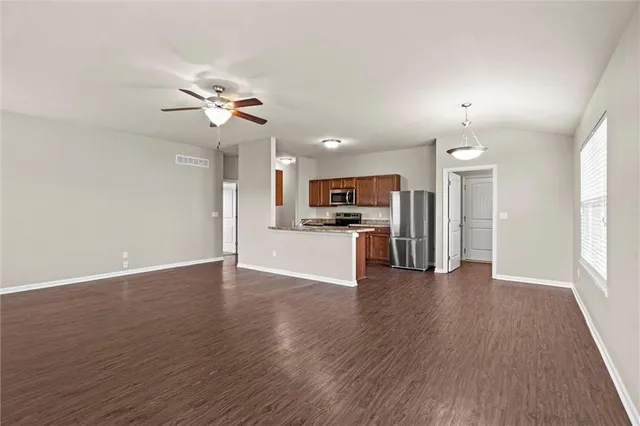 $349,900 | 17187 South Kill Creek Road, Gardner, KS 66030